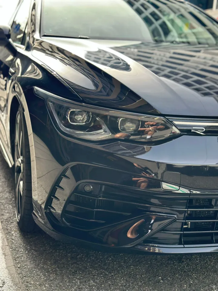 Volkswagen Polo 8R noire après detailing